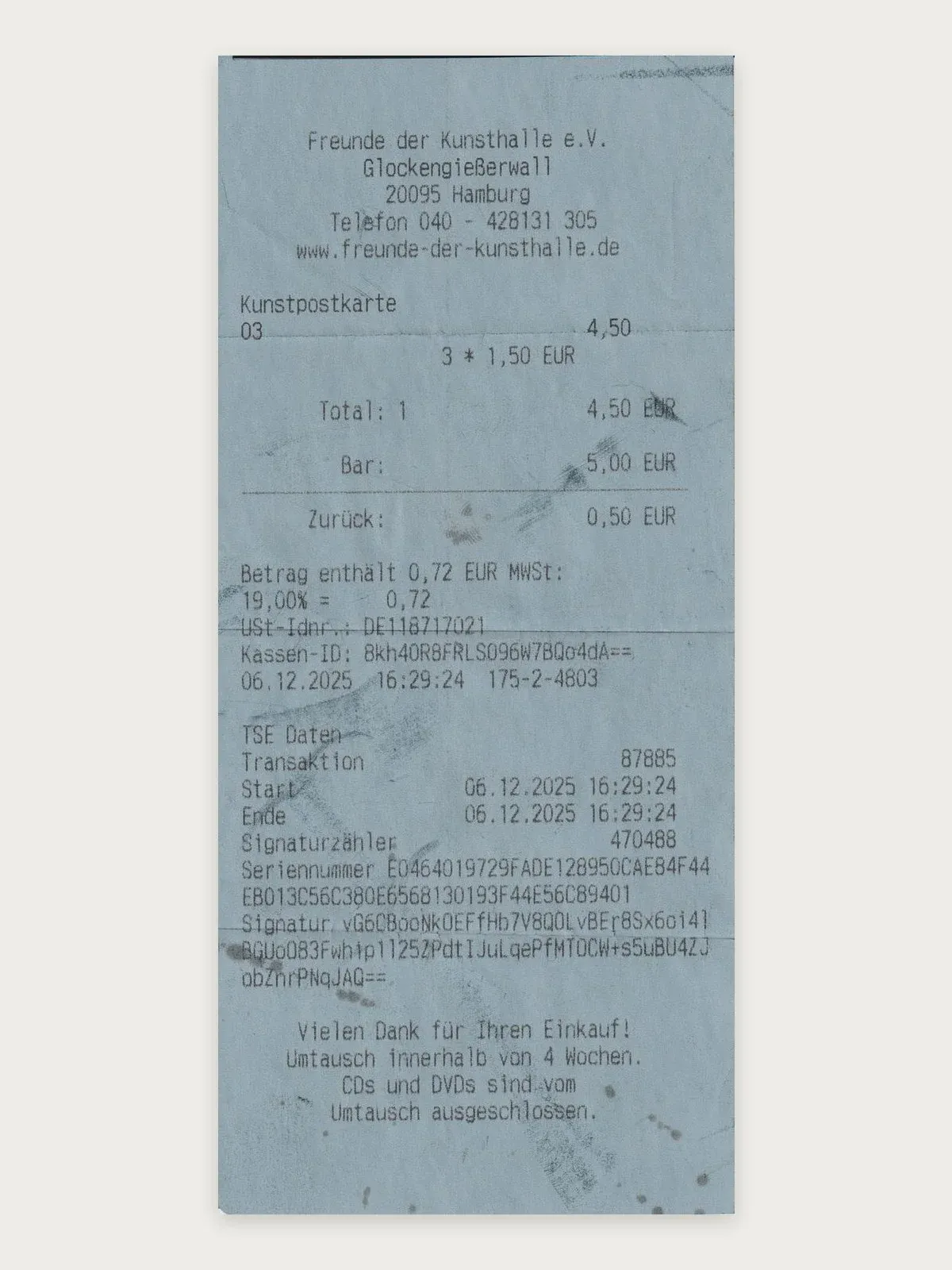 Thermal till receipt from the Freunde der Kunsthalle shop in Hamburg, paid in cash with change given